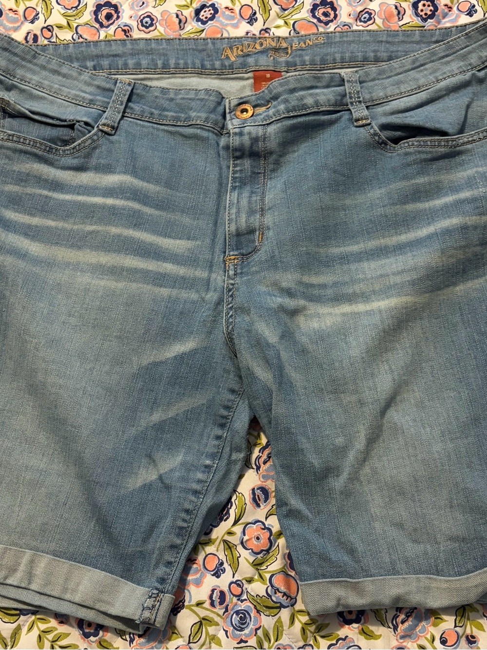 Arizona - Light Blue Denim Shorts (Juniors size 19)